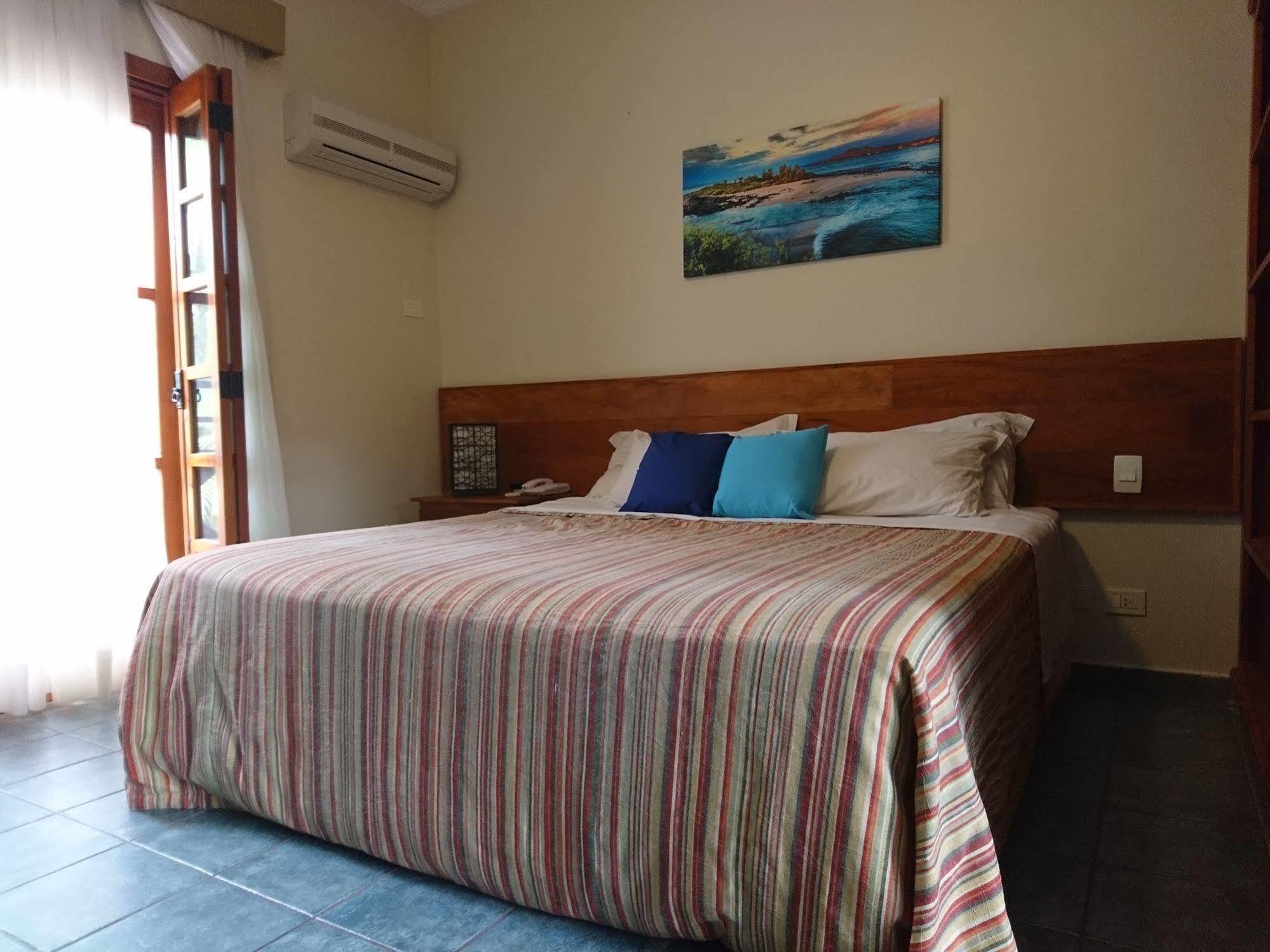 Galapagos Aparthotel Ilhabela Eksteriør bilde